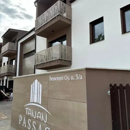 Lamira 2,3 Apartments Hajduszoboszlo Exterior photo