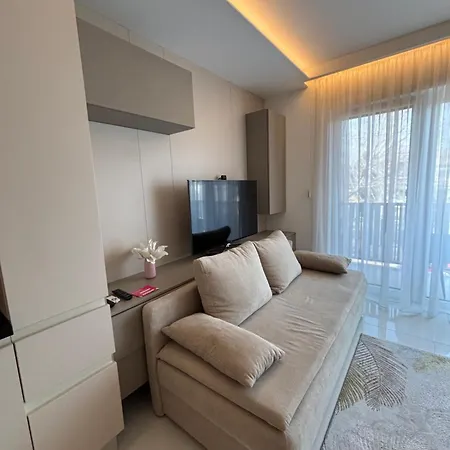 Lamira 2,3 Apartments Hajduszoboszlo Exterior photo
